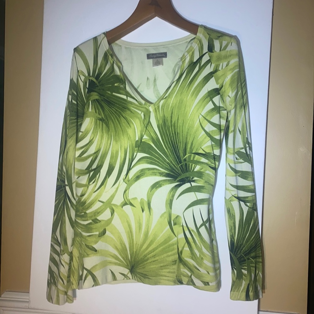 Tommy Bahama light weight sweater